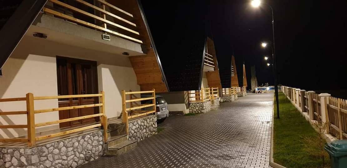Bujtinat E Lugines Valbone Aparthotel Eksteriør bilde